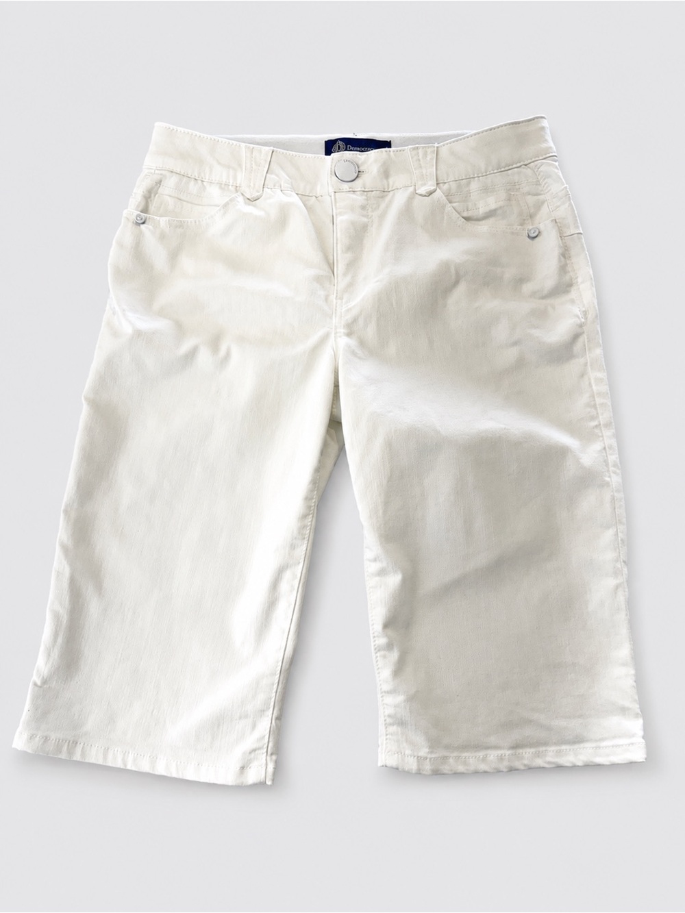 Democracy “Ab”solution White Bermuda Shorts Size 8 NWOT Stretch Mid Rise - Picture 2 of 11